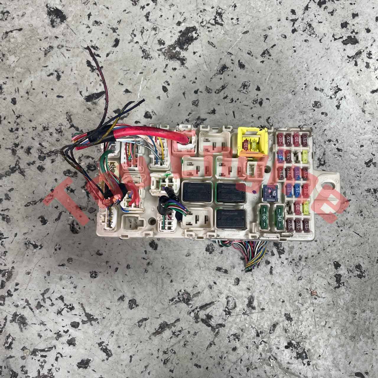 Fuse Box / Junction Box for 4N15 Diesel Engine – Mitsubishi Triton & Fiat Fullback